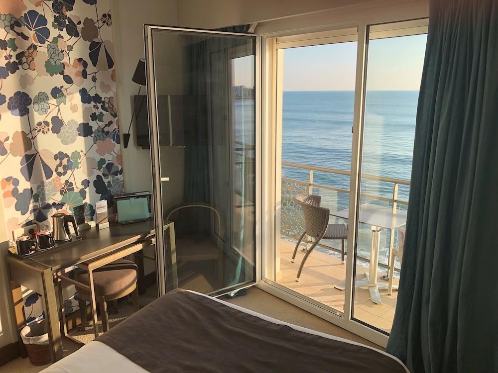 & Les Roches Noires Hotel Les Sables-dʼOlonne