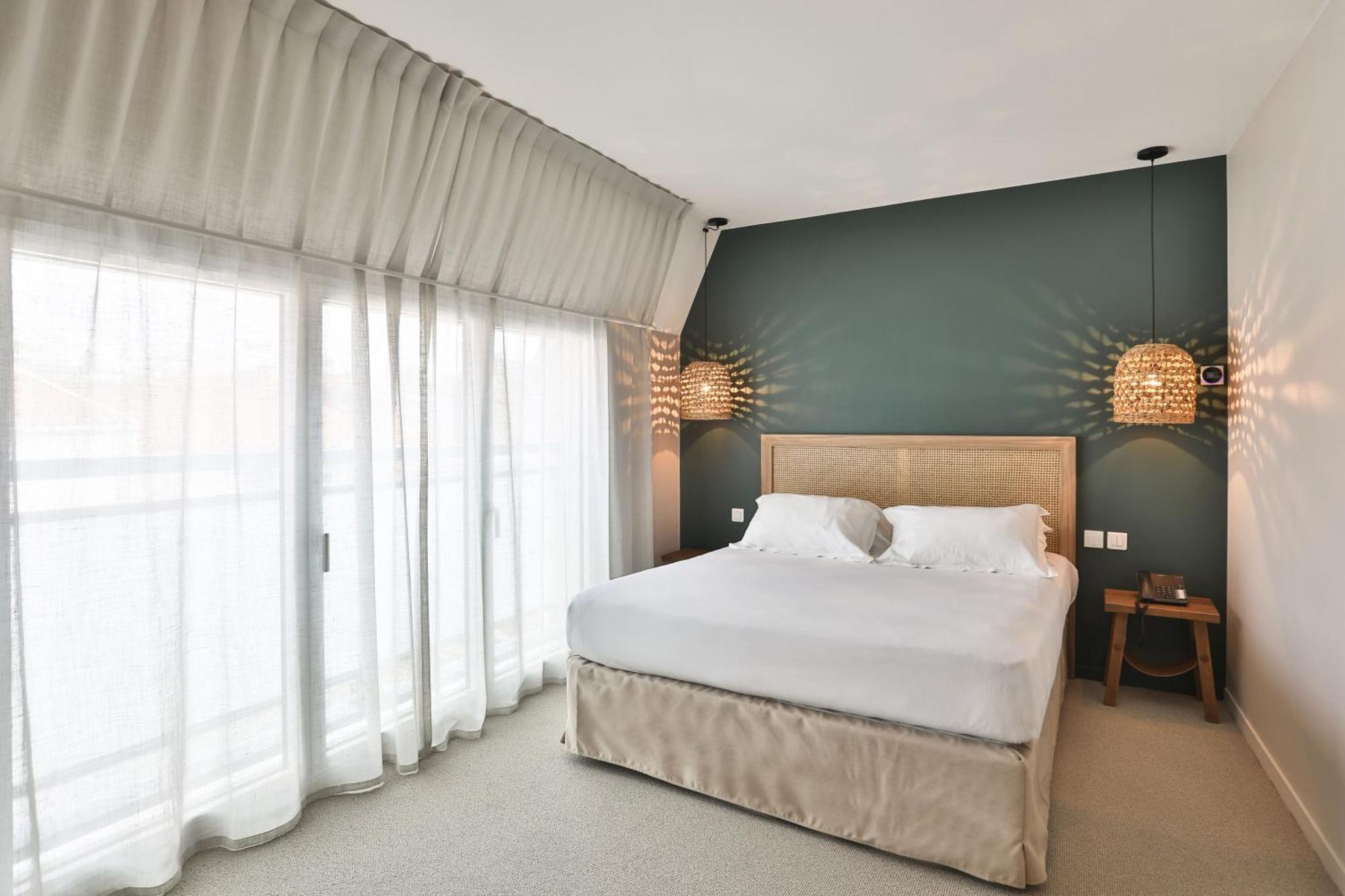 Hotel&spa Les Roches Noires 3*